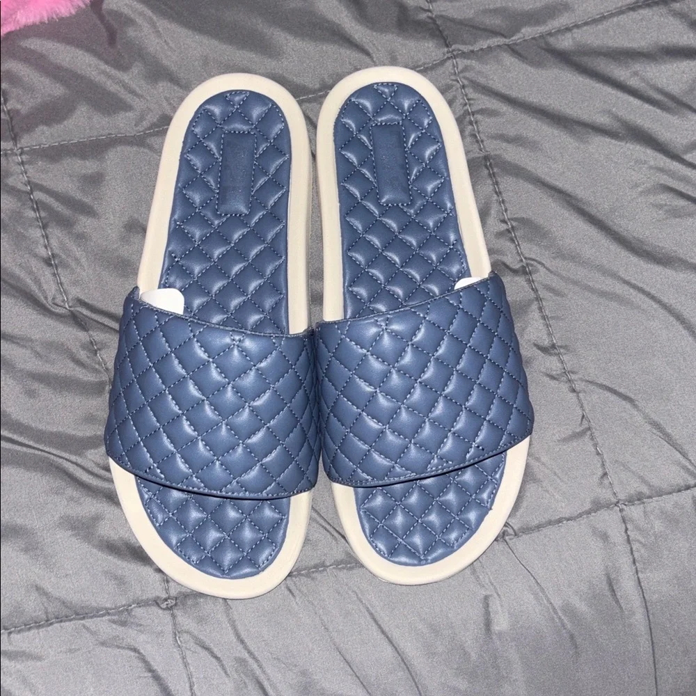 APL Quilted Blue Slide Sandals size 10 - Picture 4 of 6